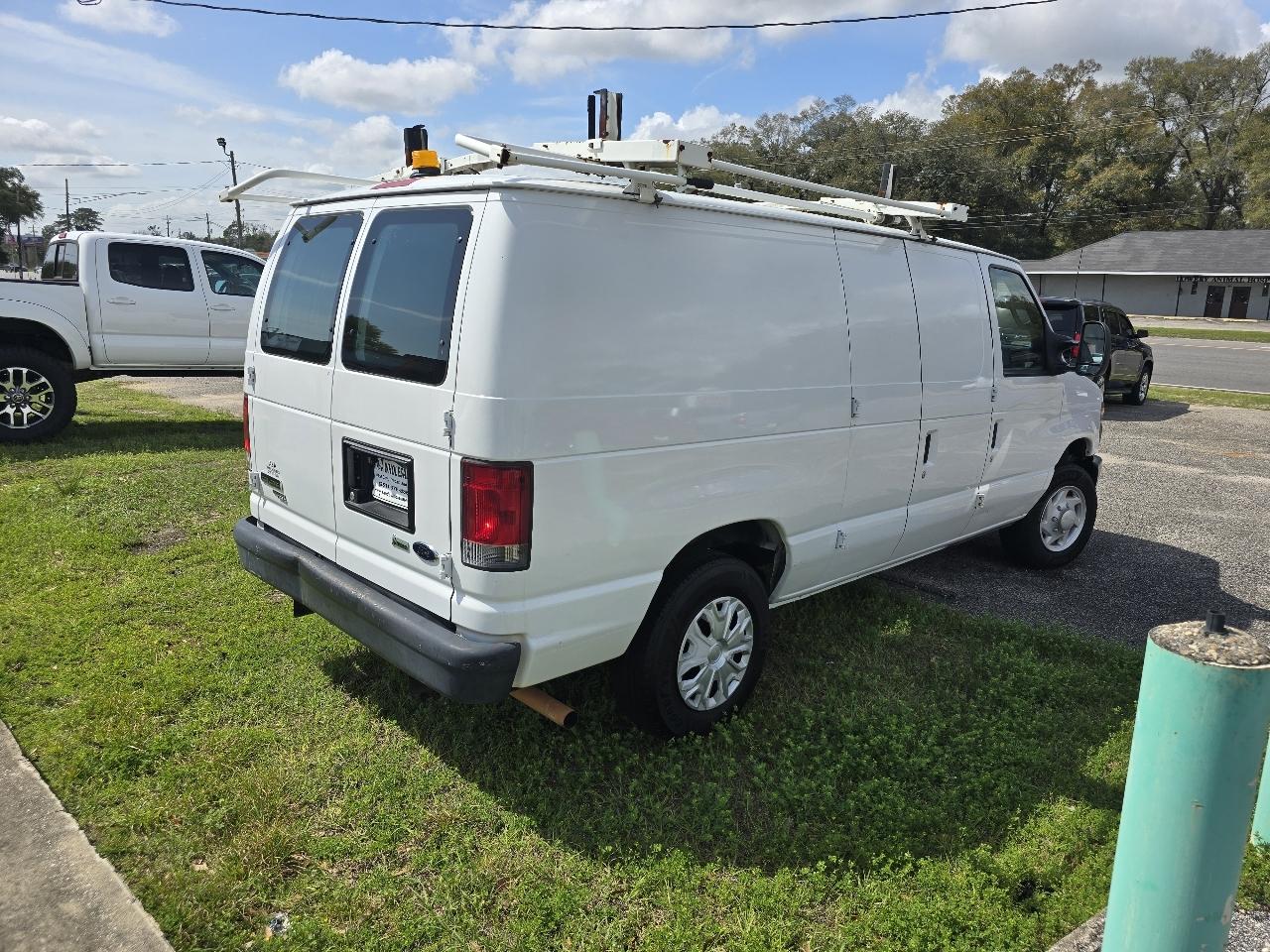 Ford Econoline E-150 2014