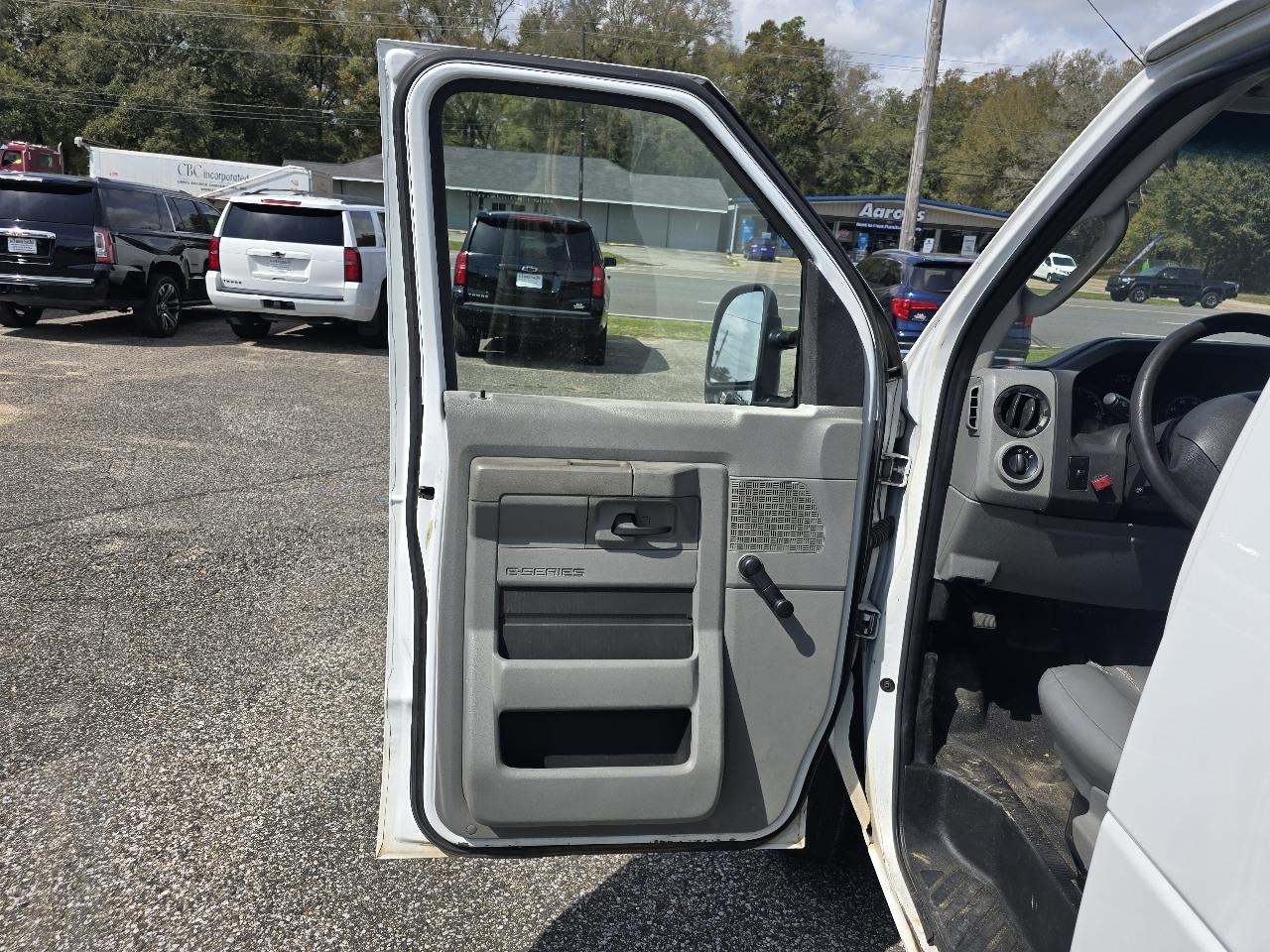 Ford Econoline E-150 2014