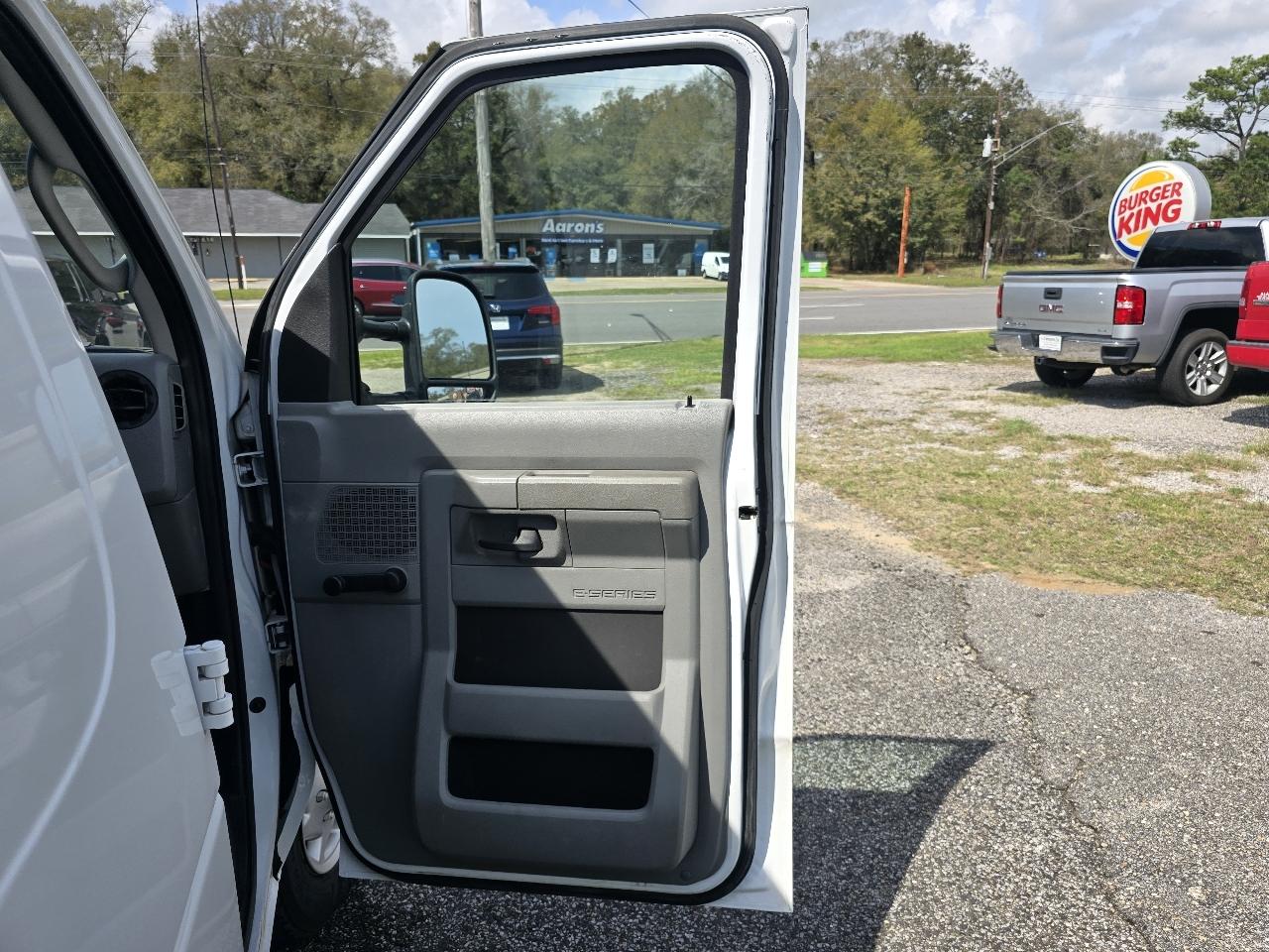 Ford Econoline E-150 2014