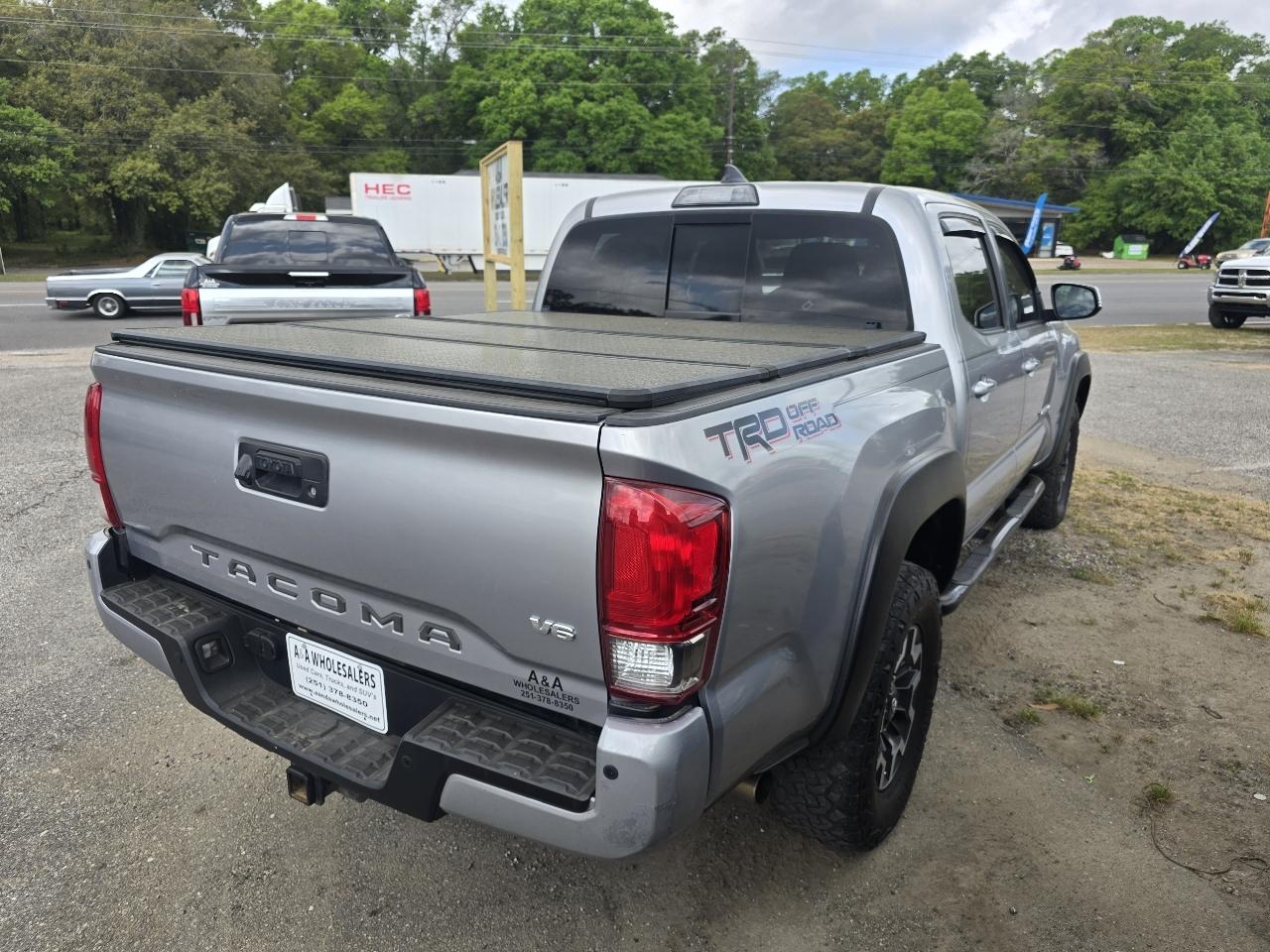 Toyota Tacoma TRD Off Road Double Cab 5' Bed V6 4x2 AT (Natl) 2017