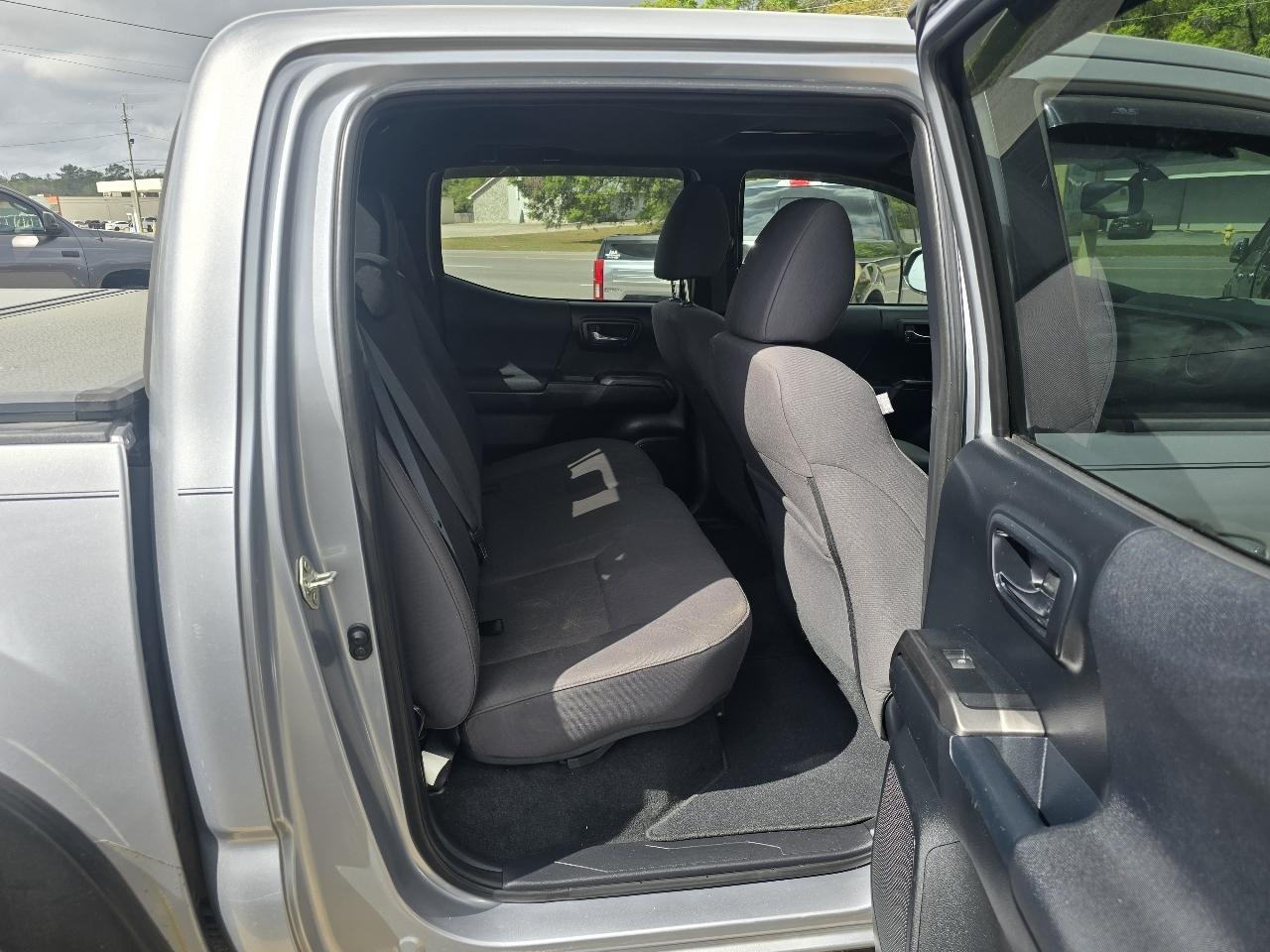 Toyota Tacoma TRD Off Road Double Cab 5' Bed V6 4x2 AT (Natl) 2017