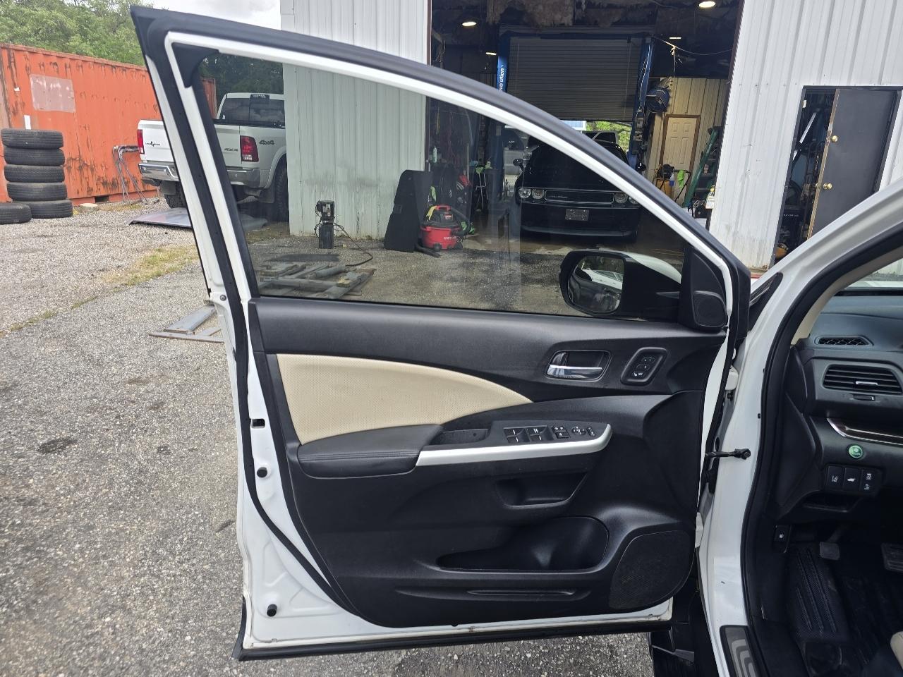 Honda CR-V Touring 2WD 2015