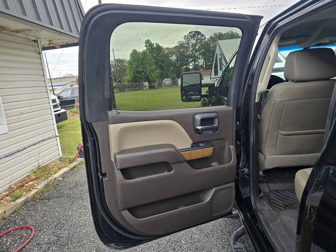 Chevrolet Silverado 1500 LTZ Crew Cab 4WD 2018