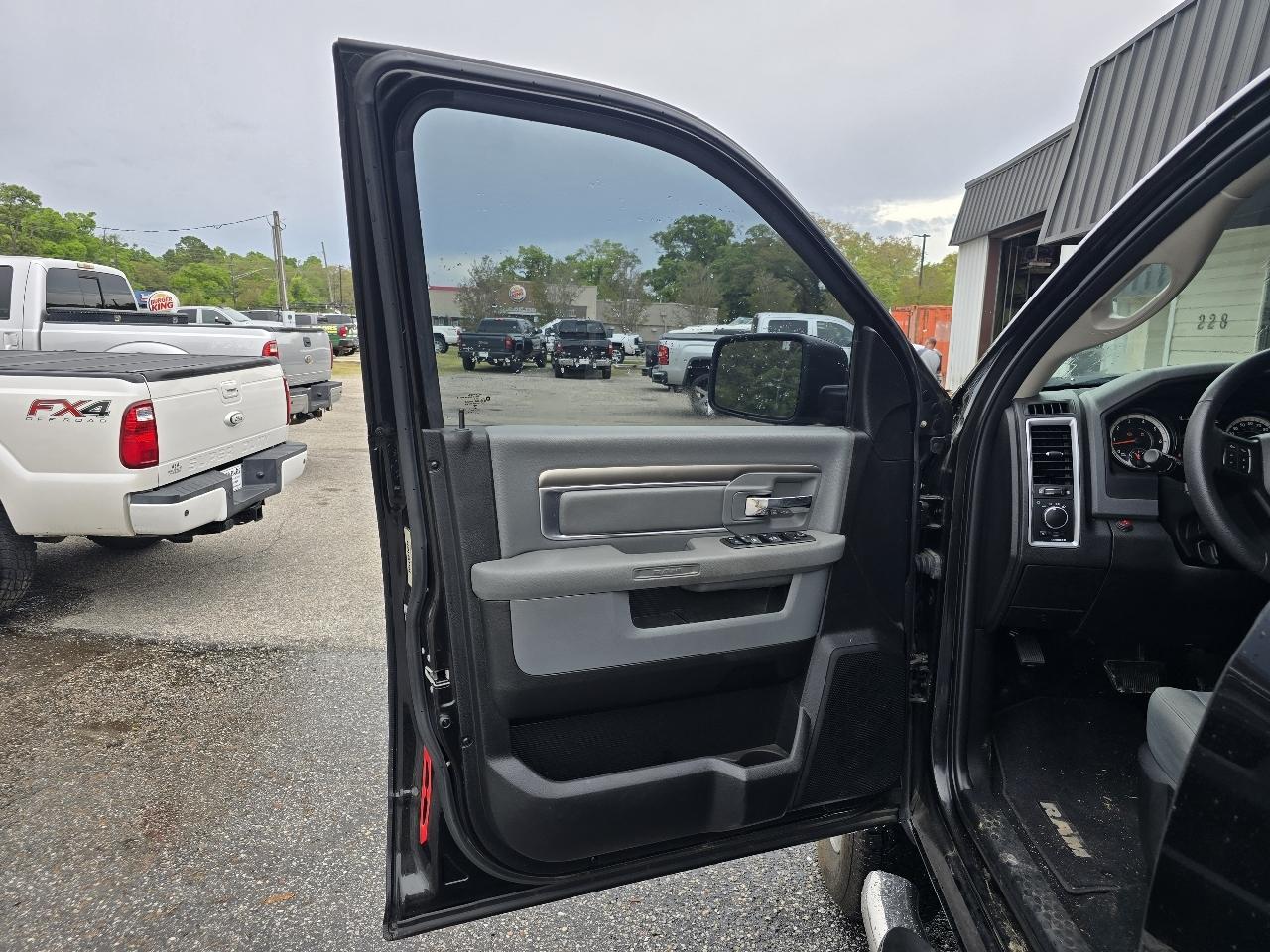 RAM 2500 SLT Crew Cab SWB 4WD 2018