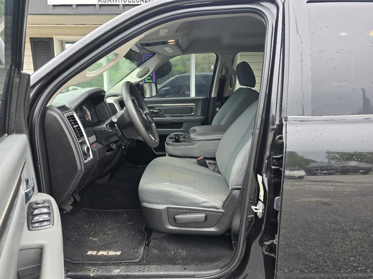 RAM 2500 SLT Crew Cab SWB 4WD 2018