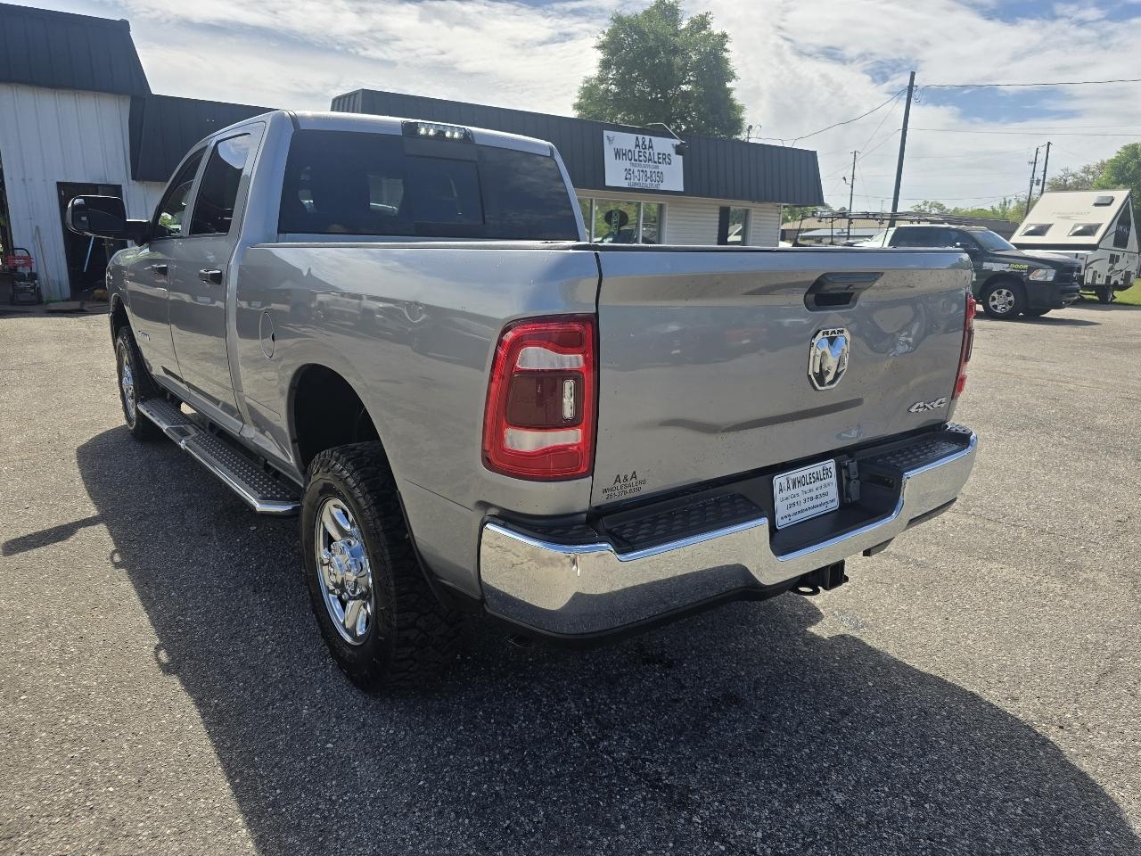RAM 2500 Tradesman Crew Cab SWB 4WD 2021