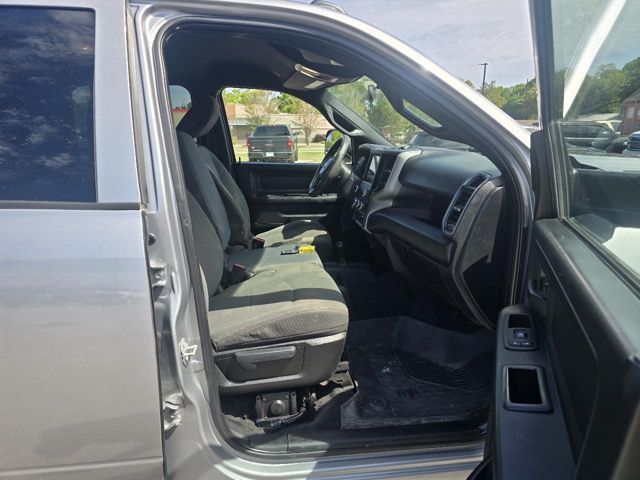 RAM 2500 Tradesman Crew Cab SWB 4WD 2021