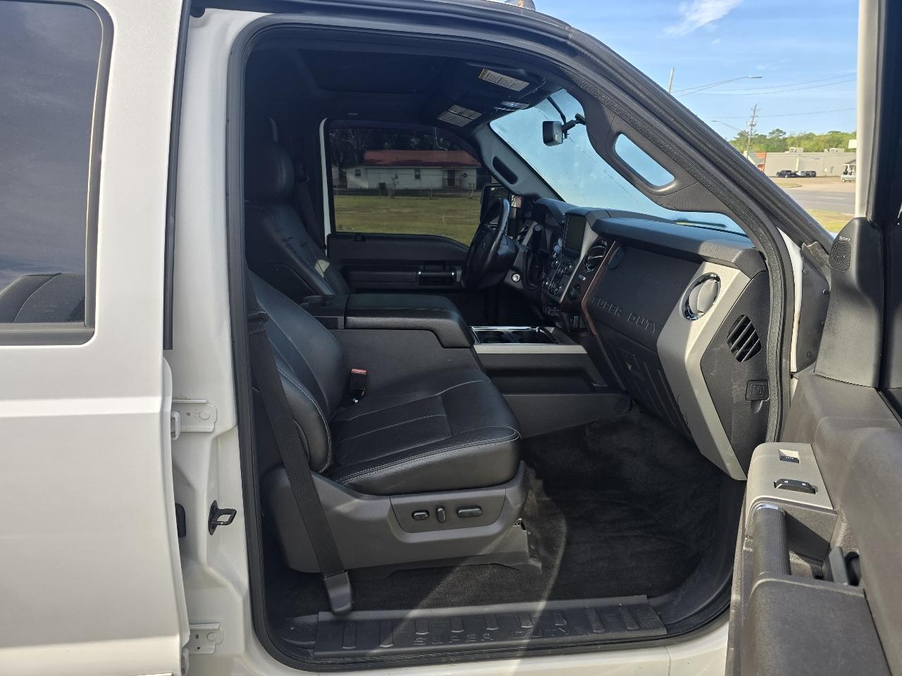 Ford F-250 SD XLT Crew Cab Long Bed 4WD 2016