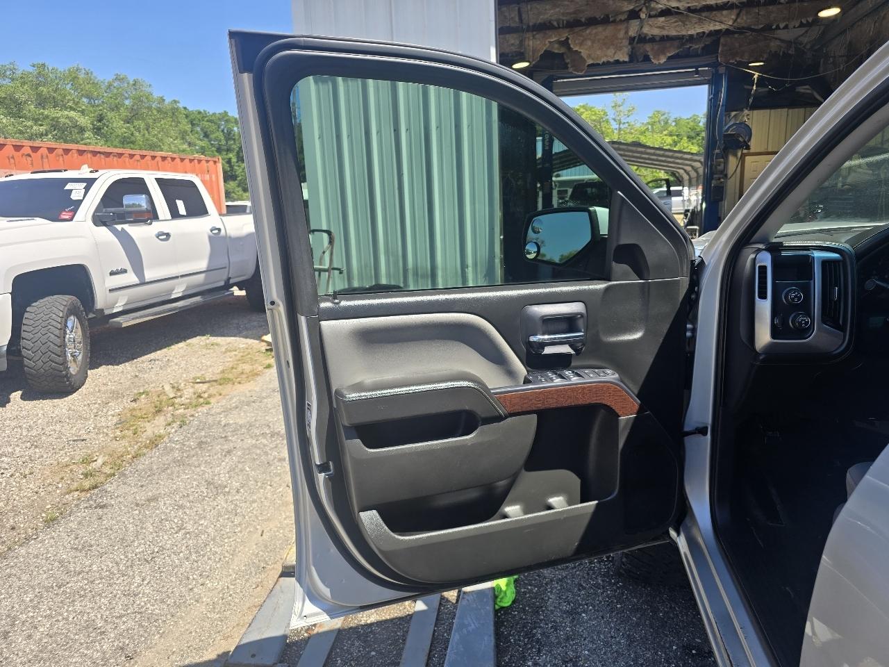 GMC Sierra 1500 SLE Crew Cab 4WD 2015