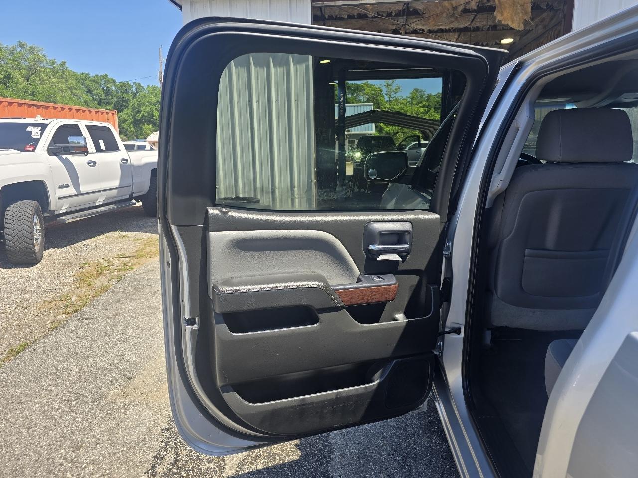 GMC Sierra 1500 SLE Crew Cab 4WD 2015