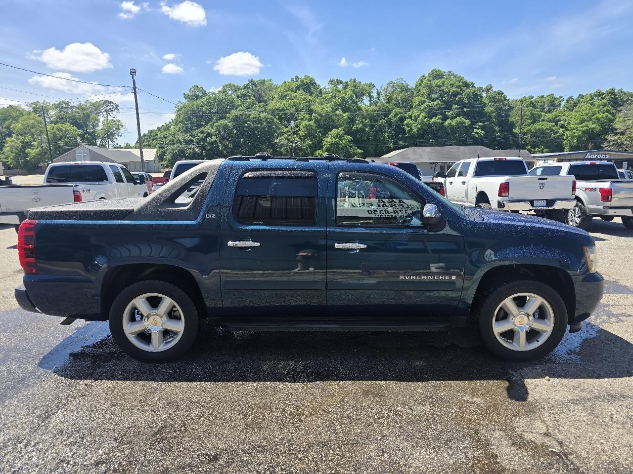 2007 Chevrolet Avalanche LTZ 2WD