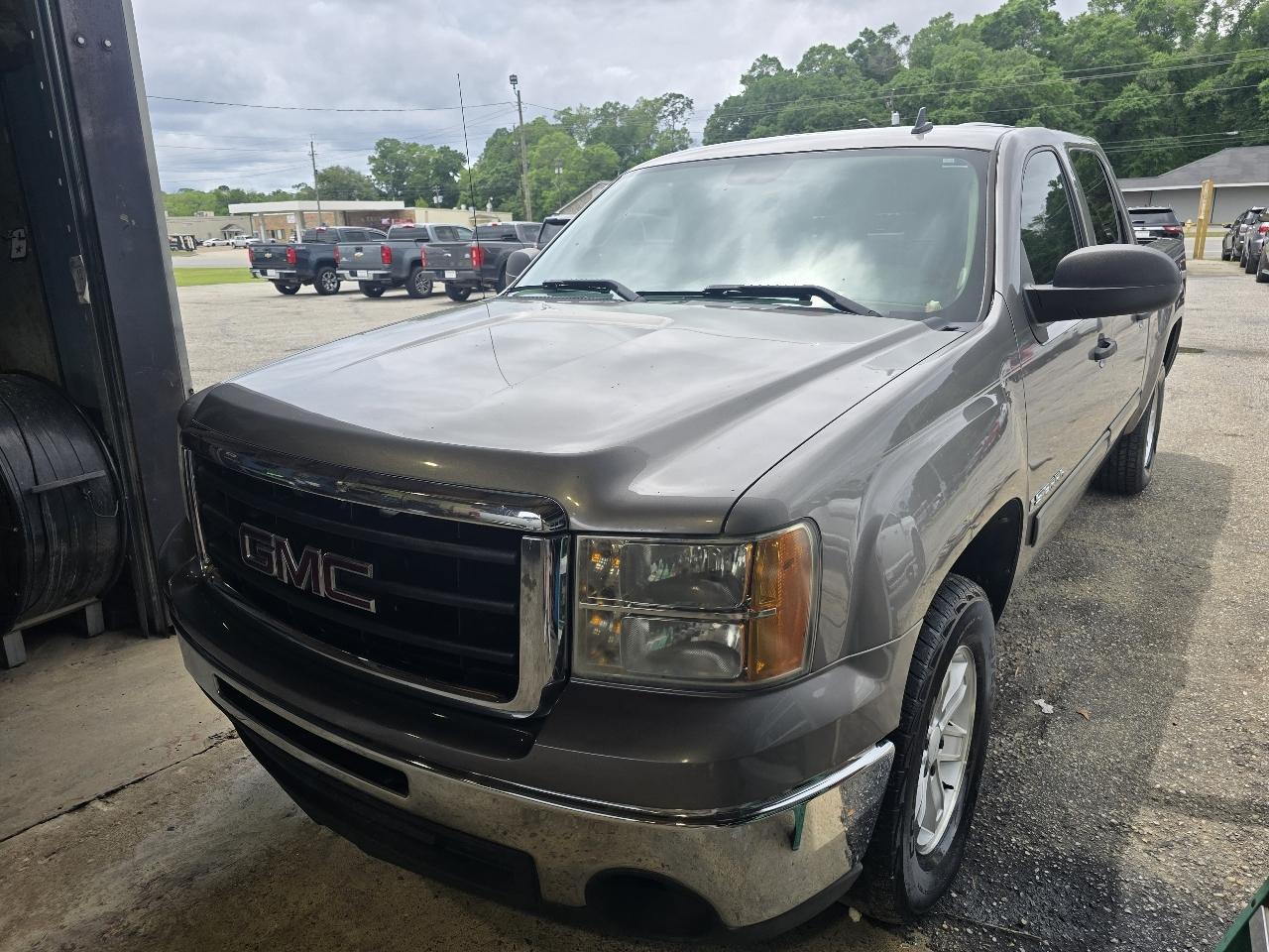 GMC Sierra 1500 SLE Crew Cab 2WD 2009