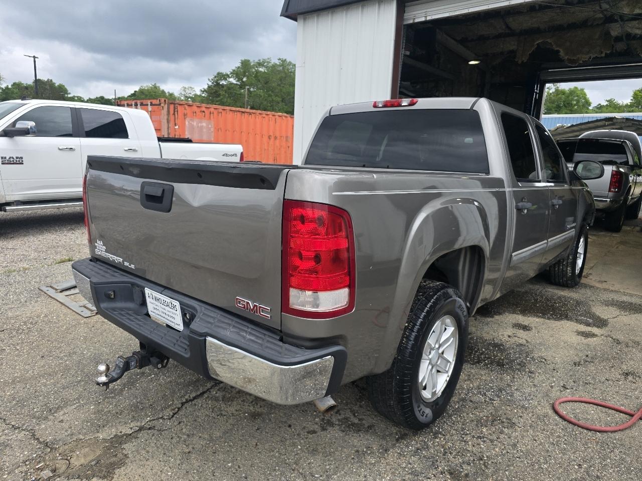 GMC Sierra 1500 SLE Crew Cab 2WD 2009