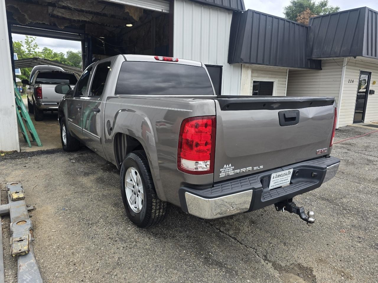 GMC Sierra 1500 SLE Crew Cab 2WD 2009