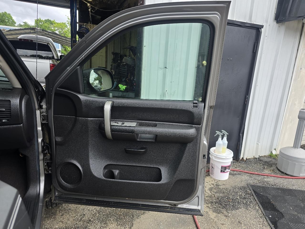 GMC Sierra 1500 SLE Crew Cab 2WD 2009