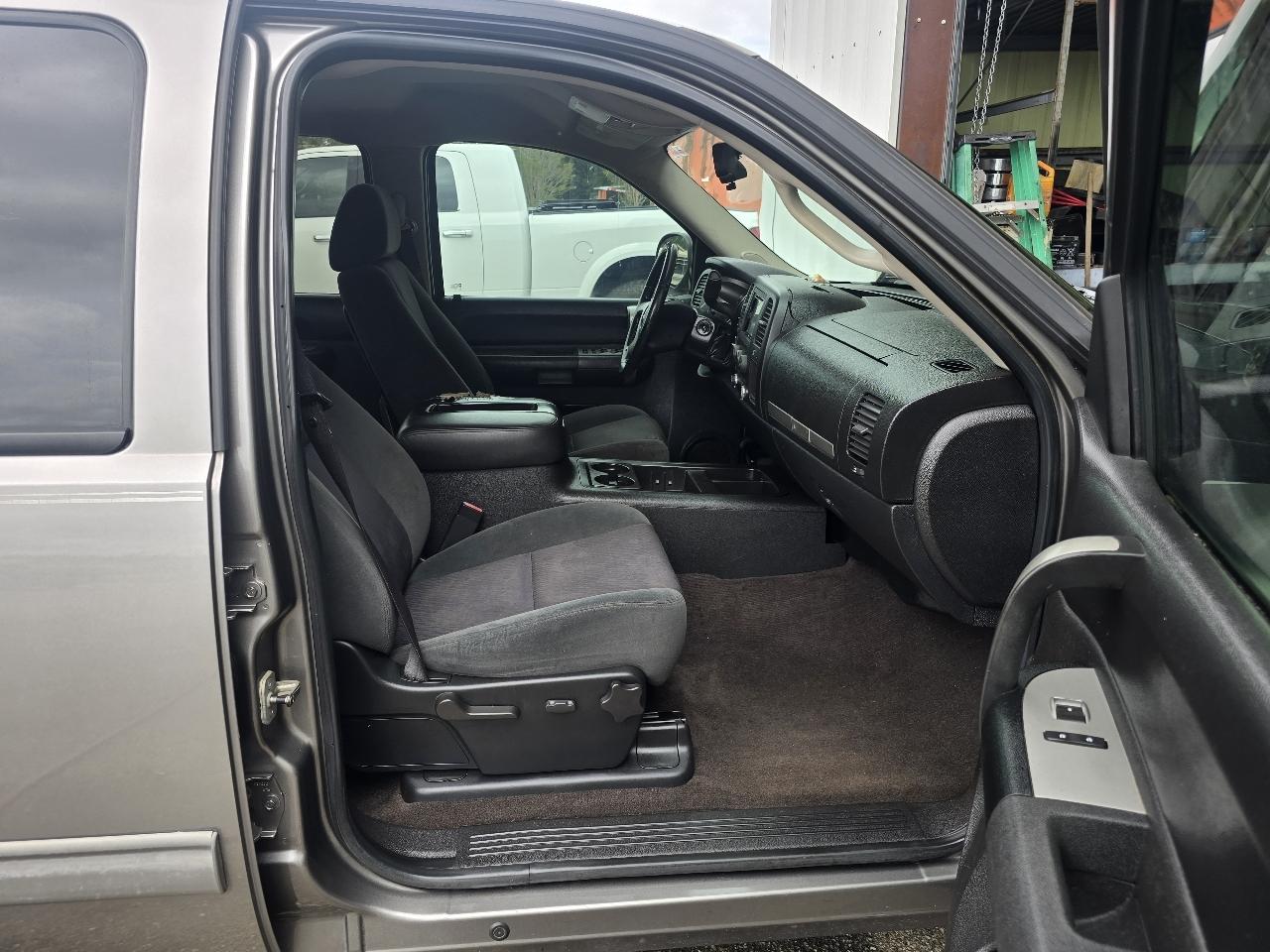 GMC Sierra 1500 SLE Crew Cab 2WD 2009