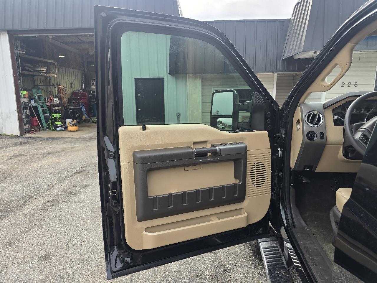 Ford F-250 SD XLT Crew Cab Long Bed 4WD 2012