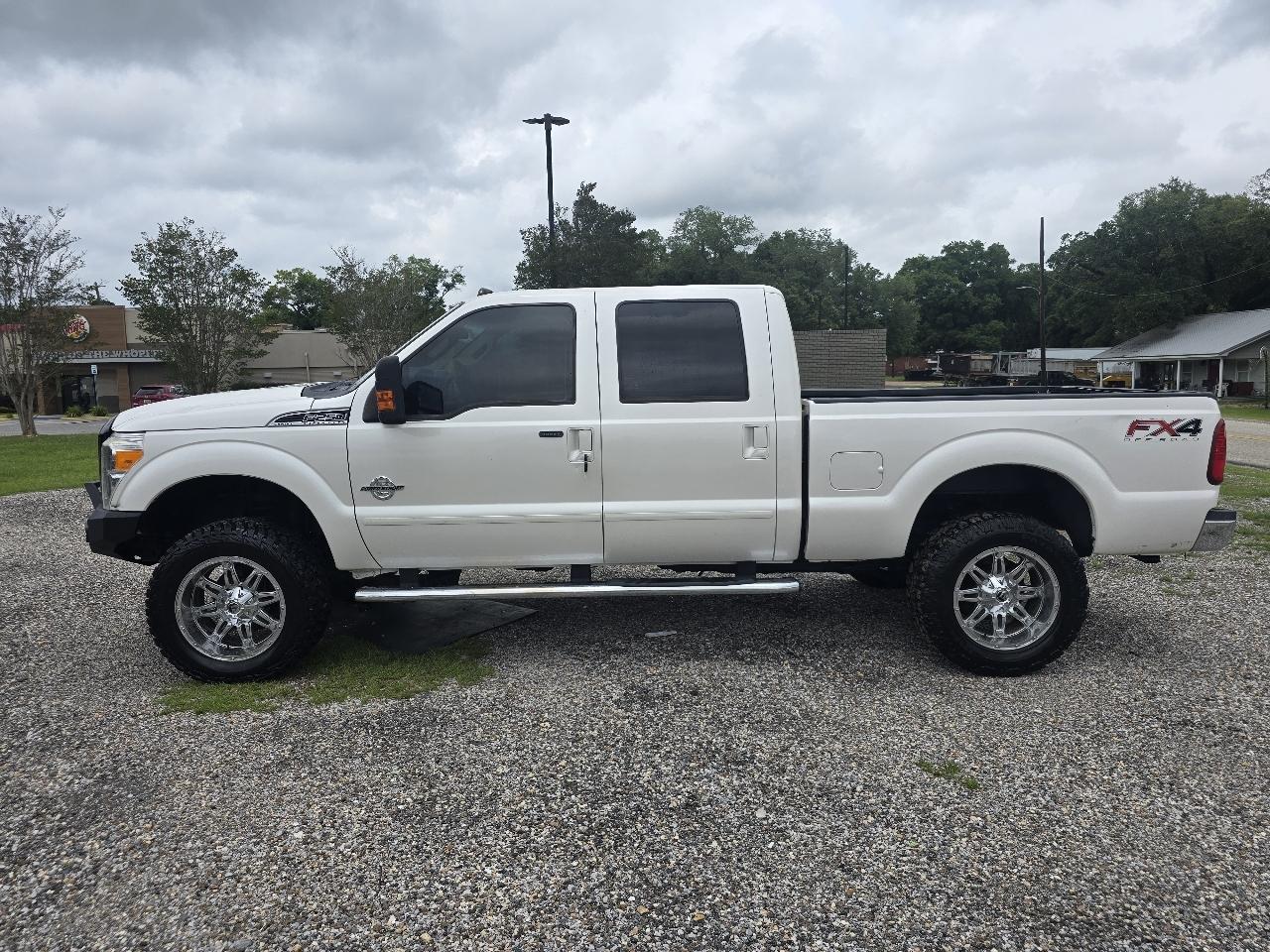 Ford F-250 SD XLT Crew Cab Long Bed 4WD 2016