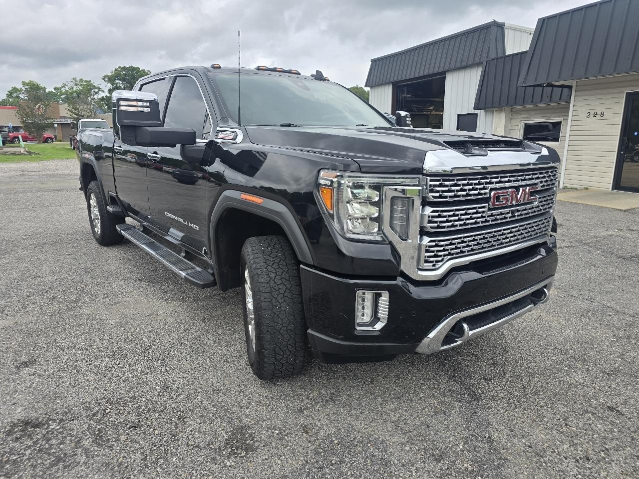 GMC Sierra 2500HD Denali Crew Cab 4WD 2020