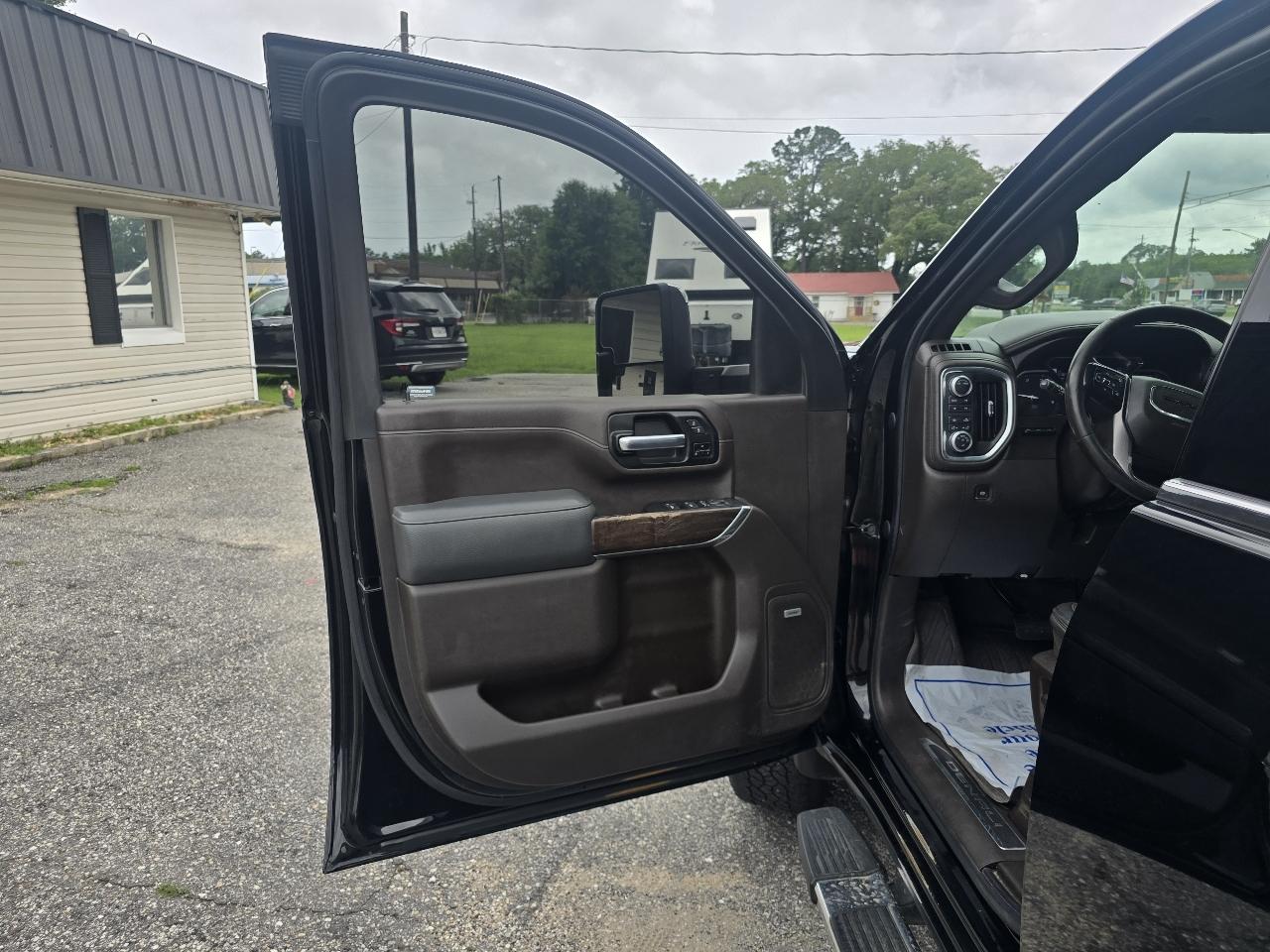 GMC Sierra 2500HD Denali Crew Cab 4WD 2020