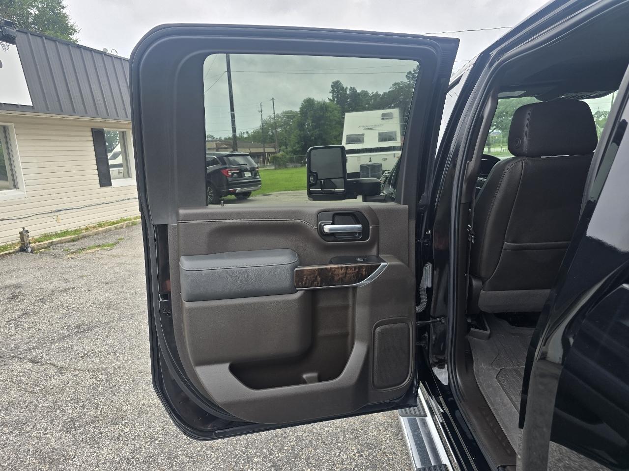 GMC Sierra 2500HD Denali Crew Cab 4WD 2020