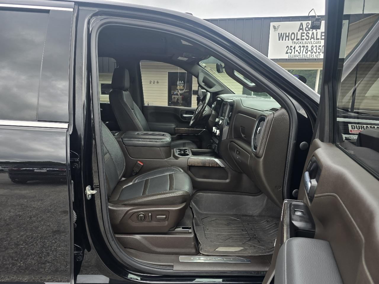 GMC Sierra 2500HD Denali Crew Cab 4WD 2020