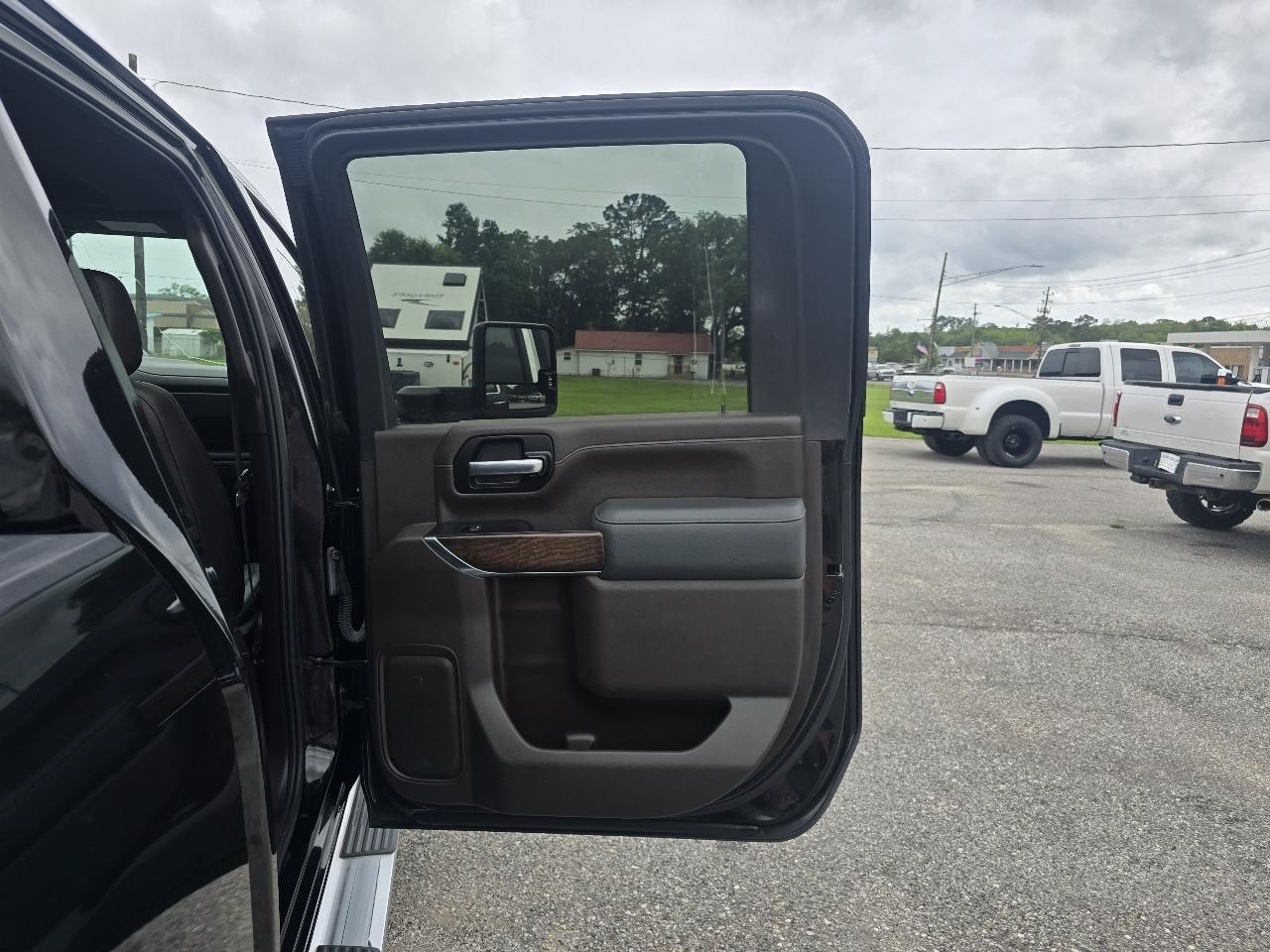 GMC Sierra 2500HD Denali Crew Cab 4WD 2020