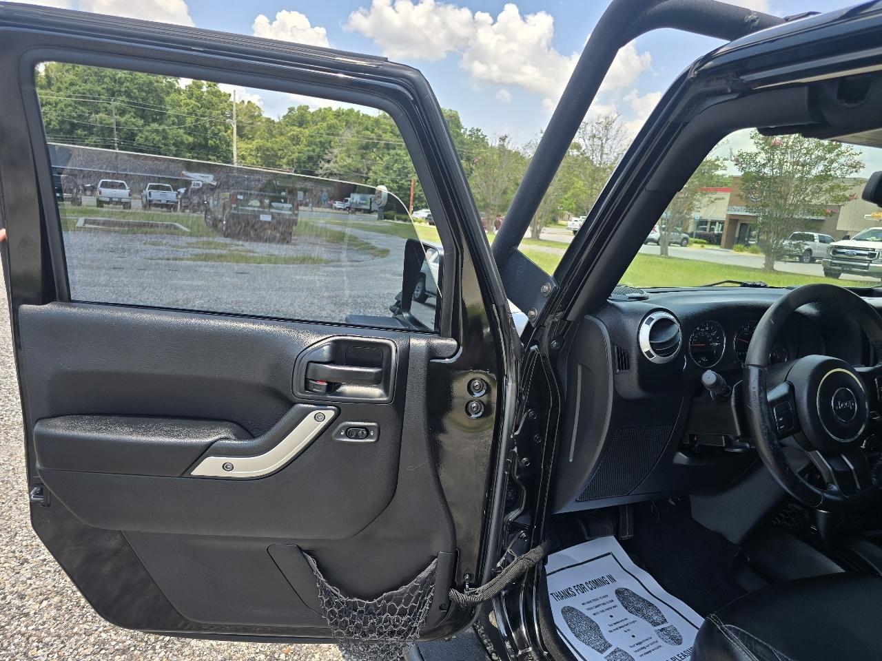 Jeep Wrangler Unlimited Sahara 4WD 2015