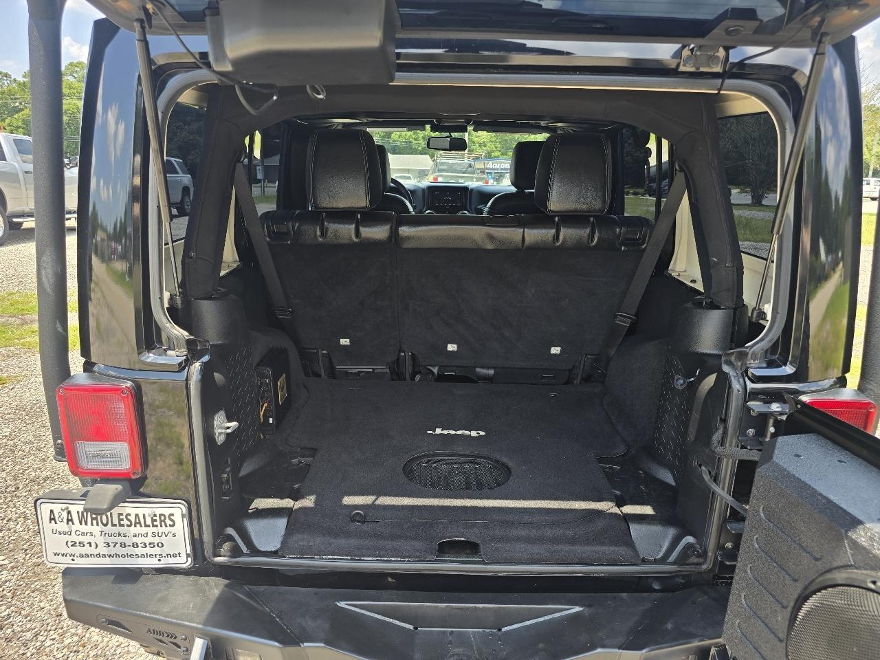 Jeep Wrangler Unlimited Sahara 4WD 2015