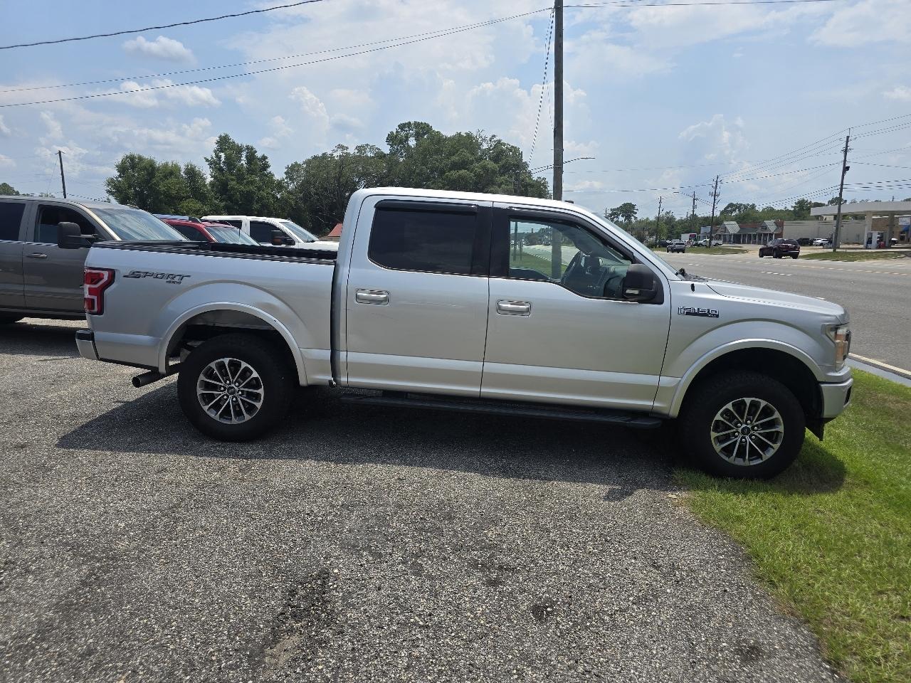 Ford F-150 XLT SuperCrew 4WD 2018