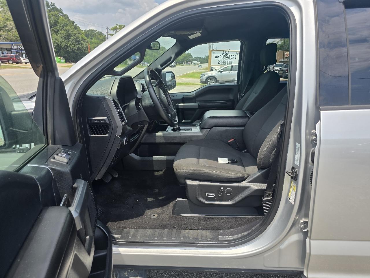Ford F-150 XLT SuperCrew 4WD 2018