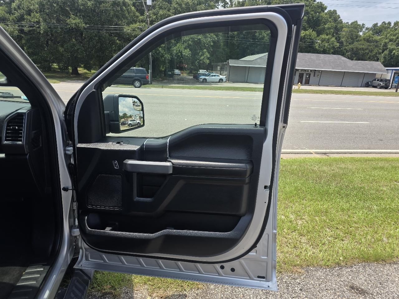 Ford F-150 XLT SuperCrew 4WD 2018