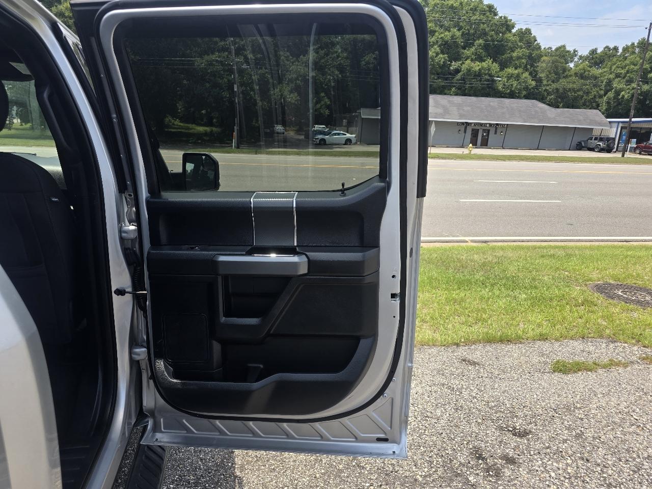 Ford F-150 XLT SuperCrew 4WD 2018