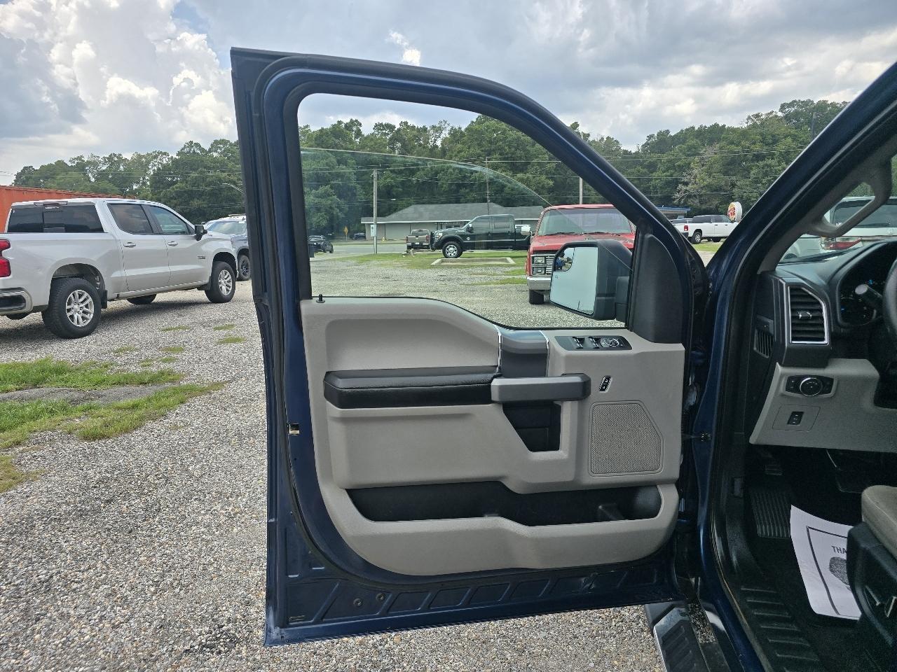 Ford F-150 XLT SuperCrew 4WD 2016