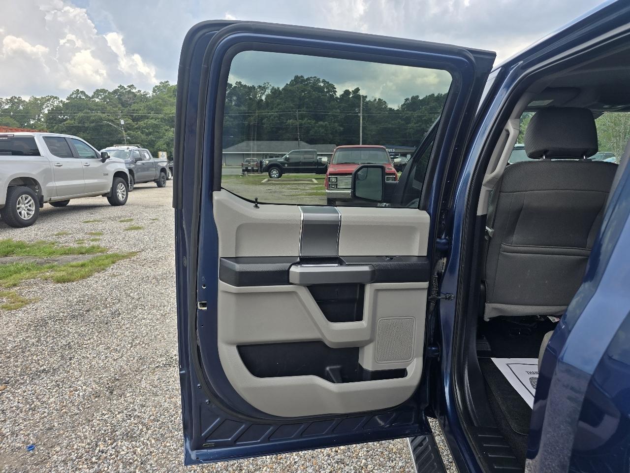 Ford F-150 XLT SuperCrew 4WD 2016
