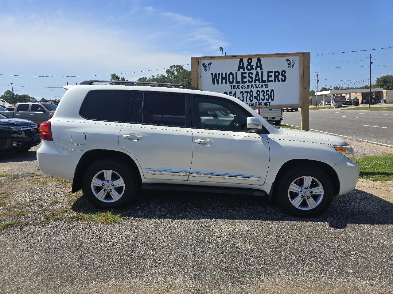 Toyota Land Cruiser 4WD 2013