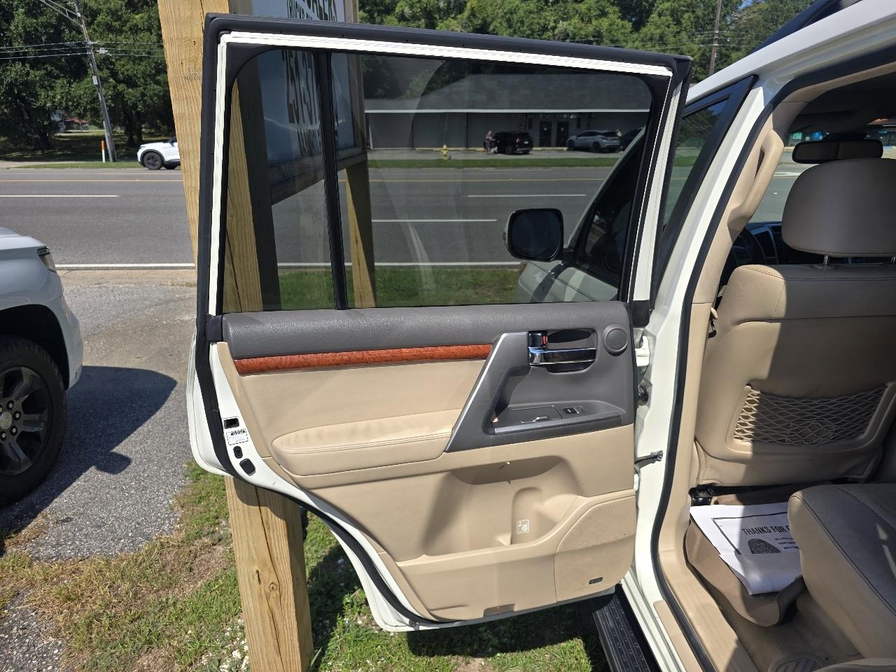 Toyota Land Cruiser 4WD 2013