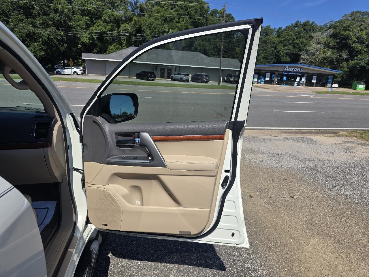 Toyota Land Cruiser 4WD 2013
