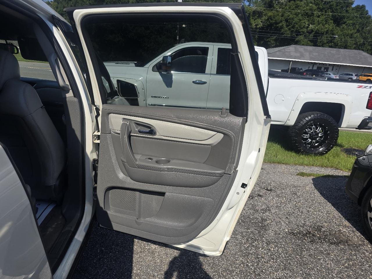 Chevrolet Traverse 2LT FWD 2014
