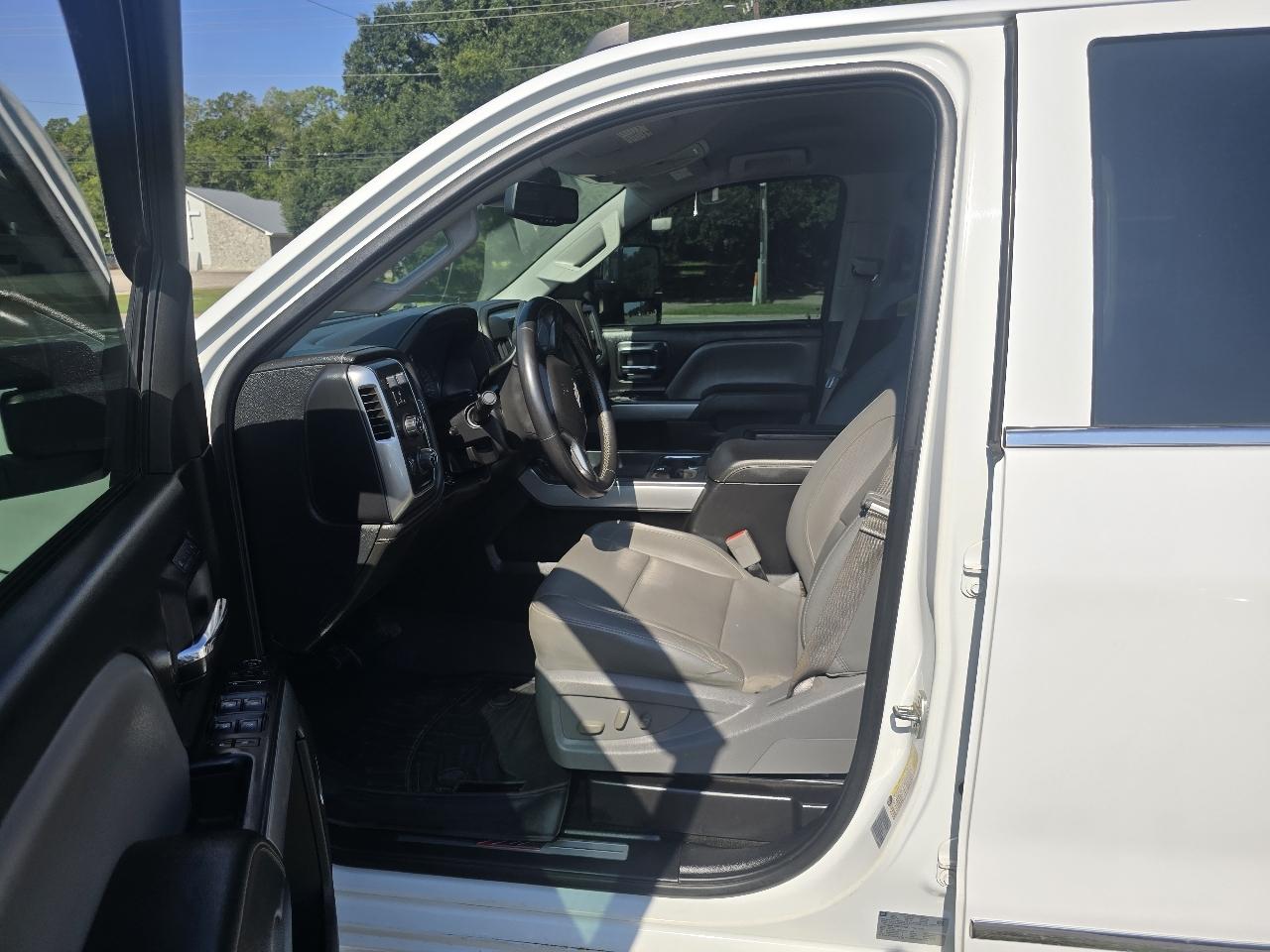 Chevrolet Silverado 2500HD LTZ Crew Cab 4WD 2016