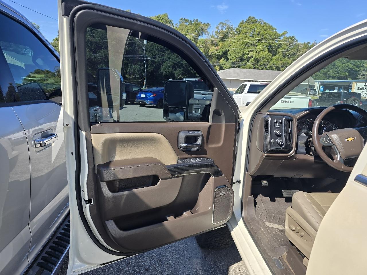 Chevrolet Silverado 1500 LTZ Crew Cab 4WD 2015