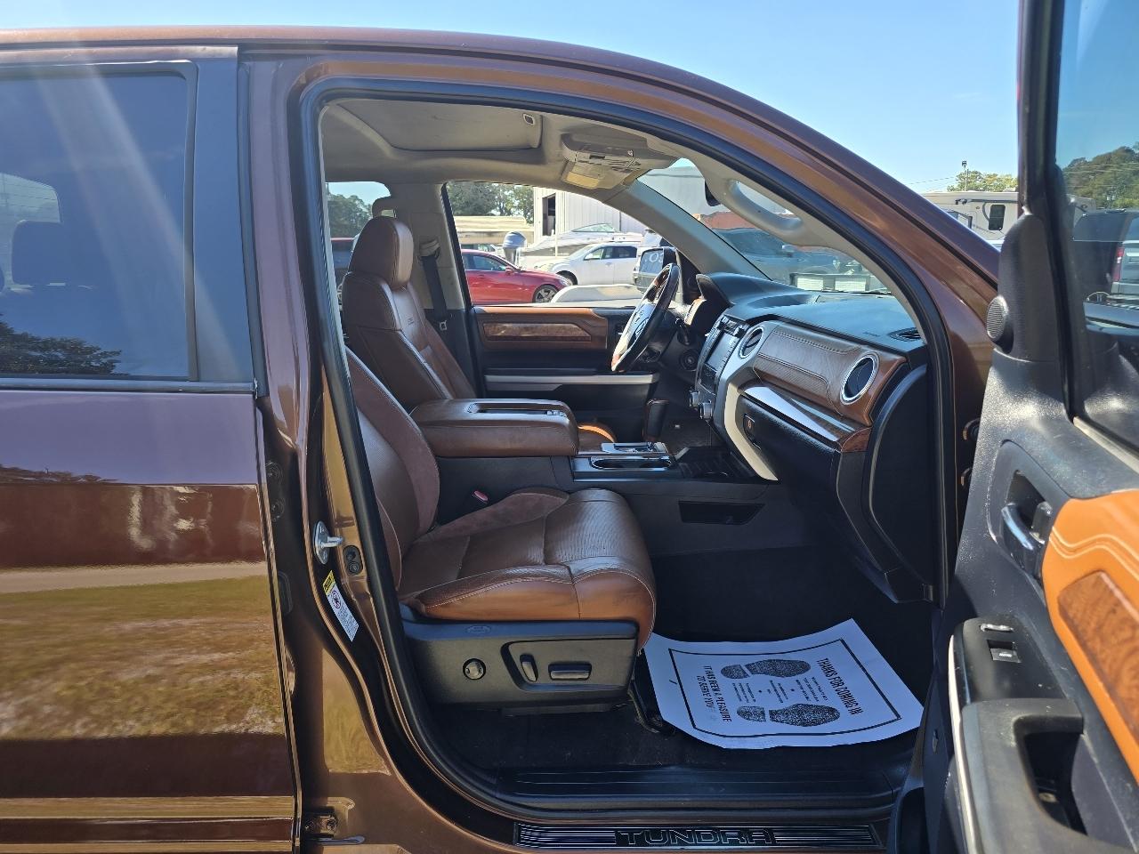 Toyota Tundra Platinum CrewMax 5.7L FFV 4WD 2014