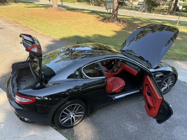 Maserati GranTurismo Coupe 2010