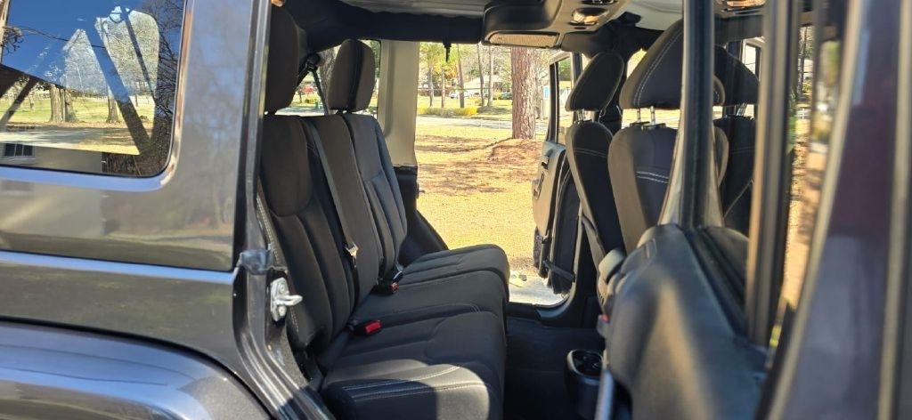 Jeep Wrangler JK Unlimited Sahara 4WD 2018