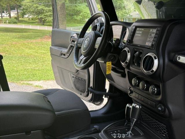Jeep Wrangler JK Unlimited Sahara 4WD 2018