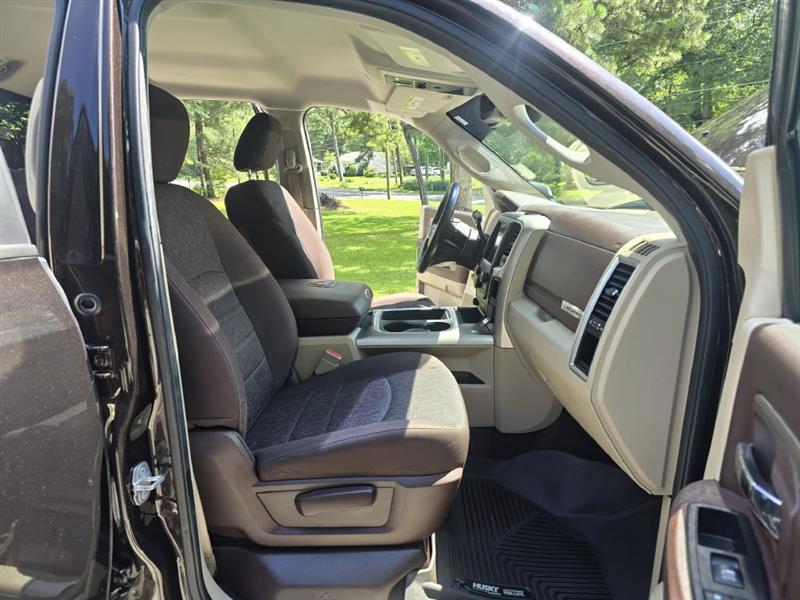2017 Ram 2500 SLT photo 3