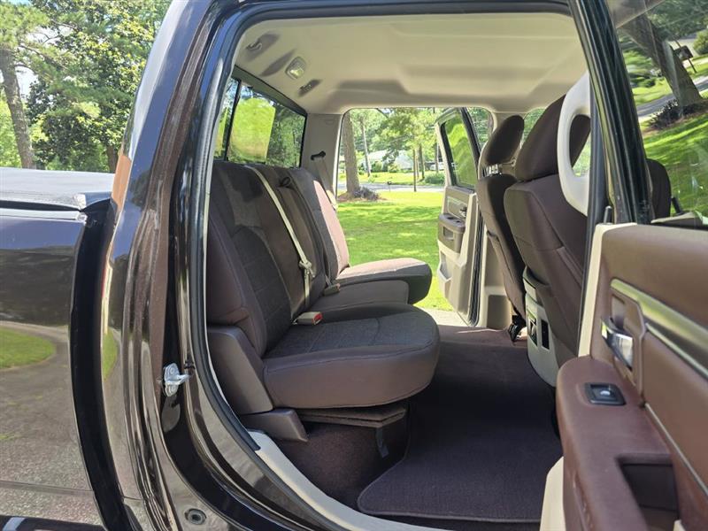 2017 Ram 2500 SLT photo 4
