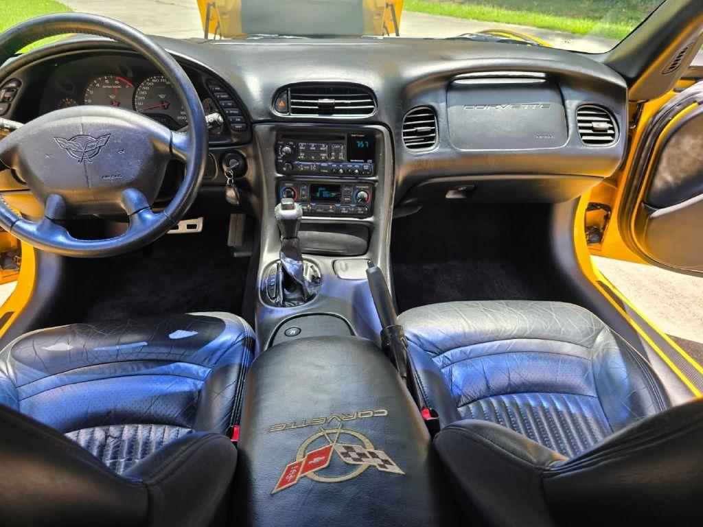 Chevrolet Corvette Coupe 2000