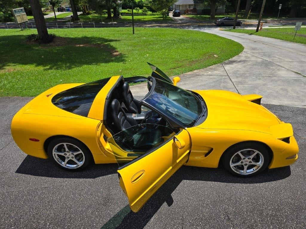 Chevrolet Corvette Coupe 2000