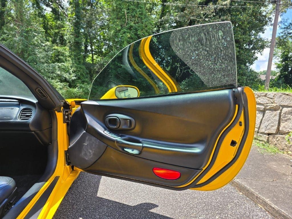 Chevrolet Corvette Coupe 2000